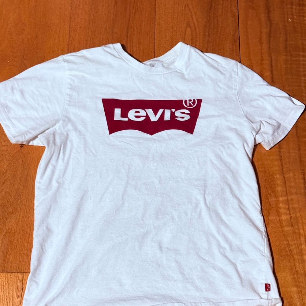 Levi's Red Logo White Tee